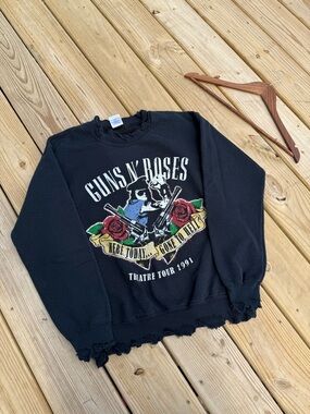 Vintage 2000s Guns N' Roses Distressed Theatre tour 1991 Boxy Crewneck